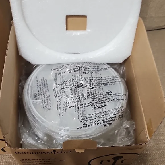 Pampered Chef Insulated Serving Bowl Set : 2.5 Qt And 1 Qt - New In Box - Picture 5 of 11